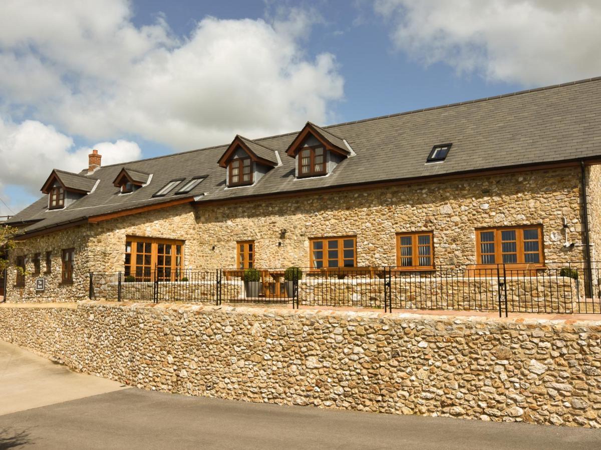 The Barn Villa Southleigh Exterior photo